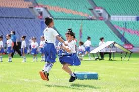 库里砍31分6板7助，成为历史上30+得分场次最多的控球后卫