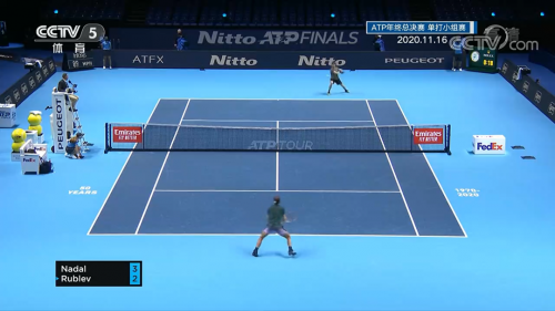 后一脚低射 后一脚低射