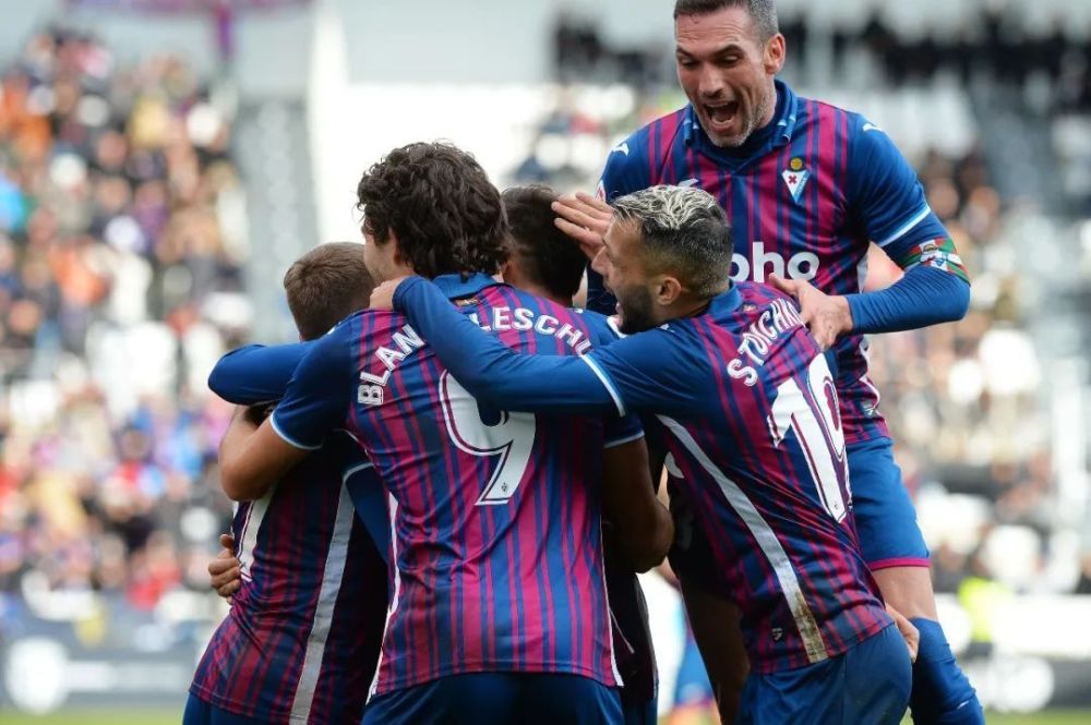 显得游刃有 显得游刃有