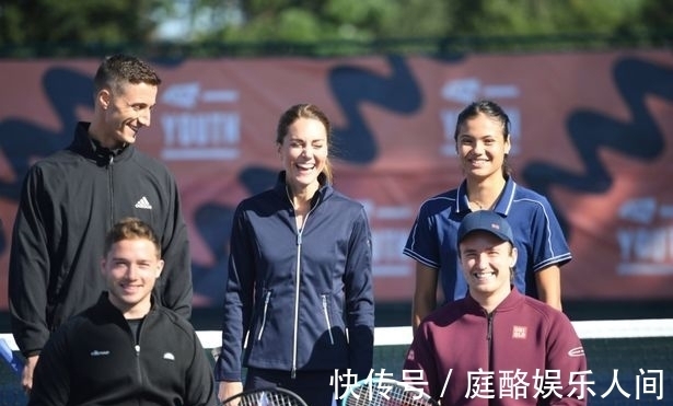 在攻防两端 在攻防两端