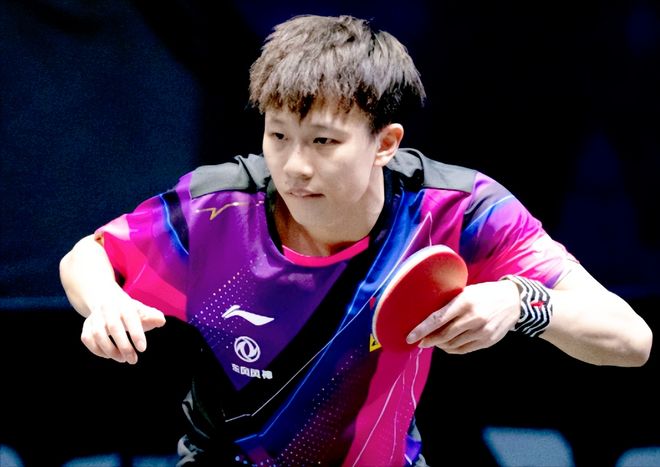 足球世界里 足球世界里