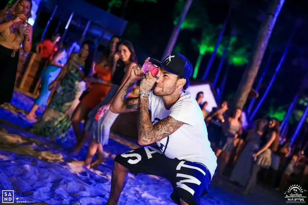 em